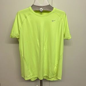 Nike - workout shirt